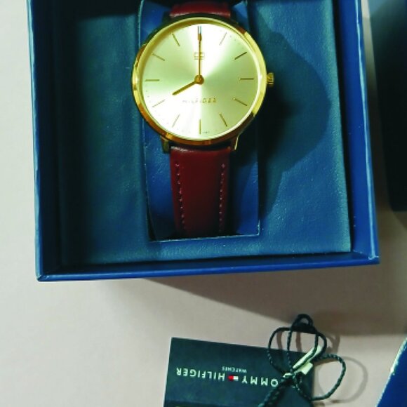 Tommy Hilfiger Woman Watch 1781692 New with Tags and in Box. - Picture 5 of 5